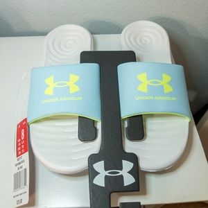 Under Armour woman’s slides BNWT